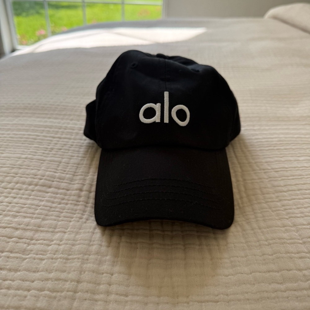 ALO Yoga Classic Black Cap